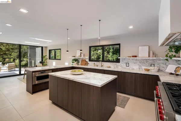 $6,250,000 | 5645 Bacon Road, Oakland, CA 94619