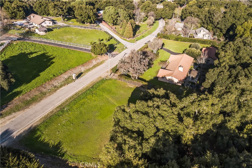 7905 Santa Cruz Road Atascadero, CA 93422 - Photo 1 of 1 a view of swimming pool