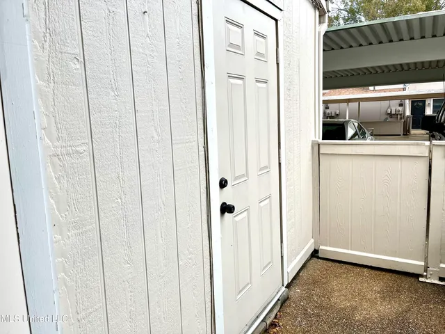 $170,000 | 406 Lakebend Place, Brandon, MS 39042