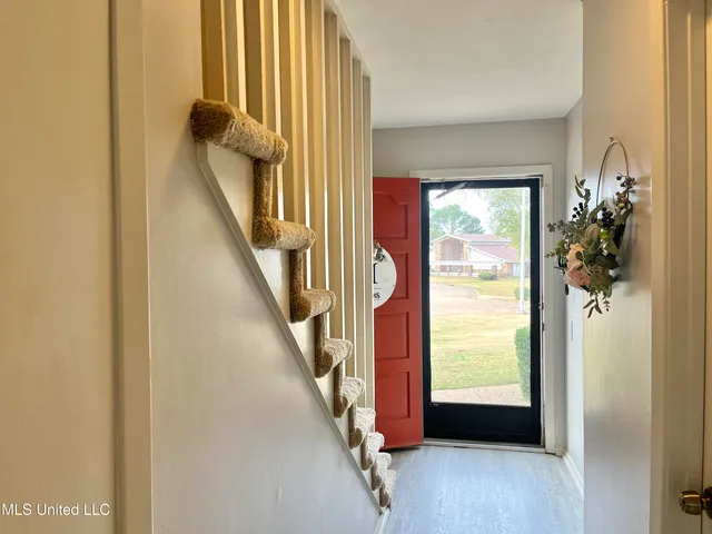 $170,000 | 406 Lakebend Place, Brandon, MS 39042