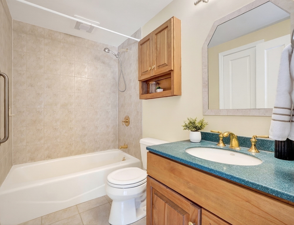 7 Pine Hill Road Bedford, MA 01730 - Photo 13 of 30