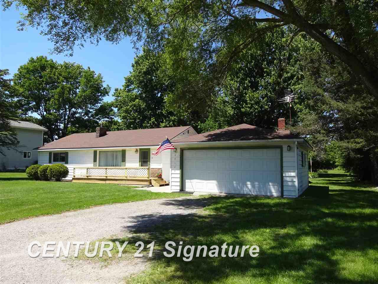 22174 Gratiot Road Merrill, MI 48637 - Photo 1 of 15