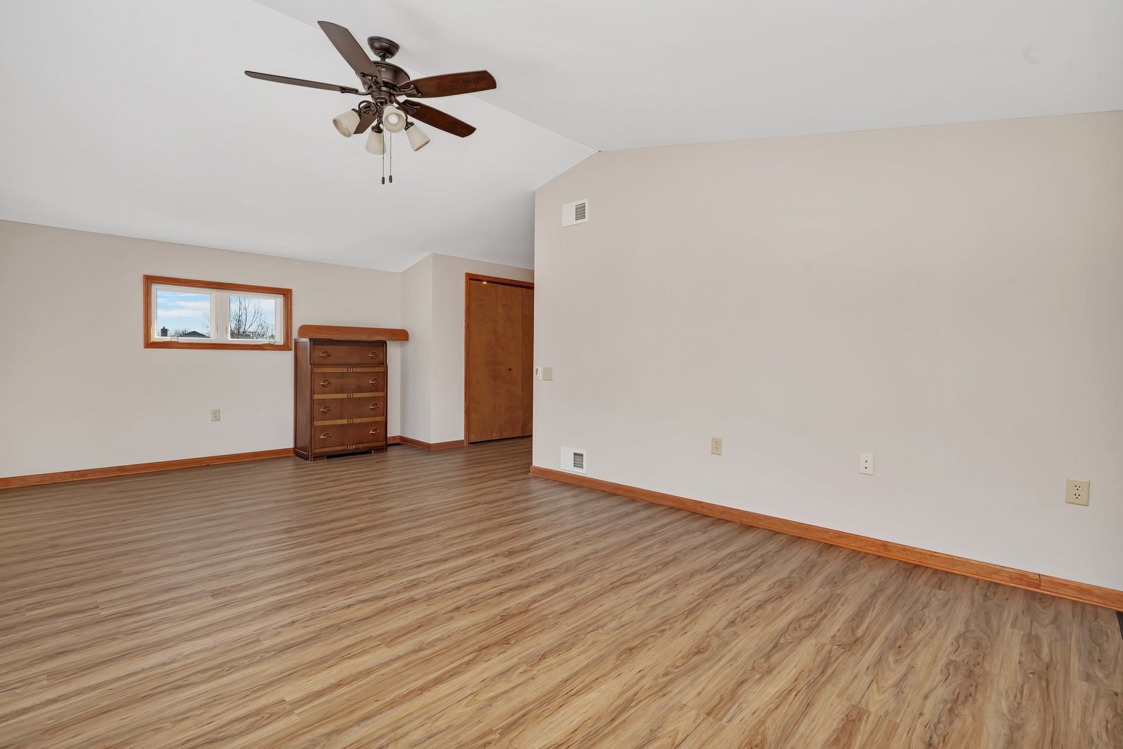 35047 Cemetery Road Braidwood, IL 60408 - Photo 13 of 26 Gallery Image 13