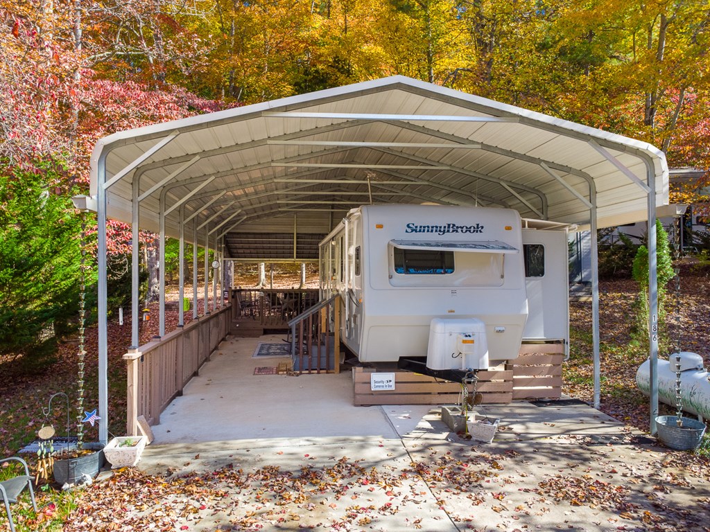 66-186 Peaceful Loop Chatsworth, GA 30705 - Photo 19 of 31 a view of a patio