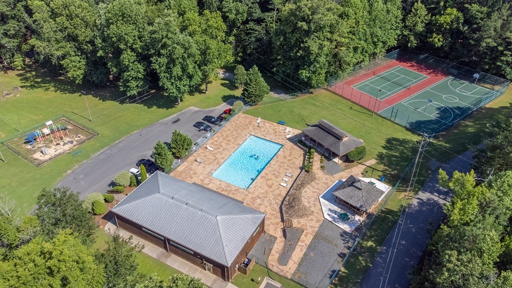 66-186 Peaceful Loop Chatsworth, GA 30705 - Photo 26 of 31 an aerial view of a house