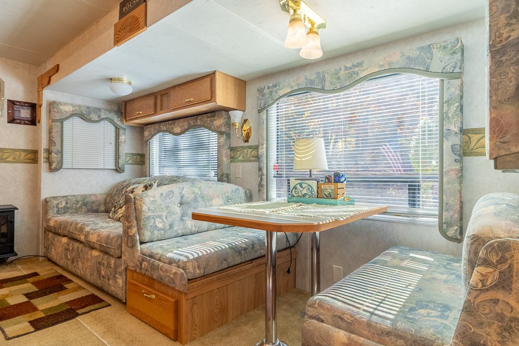 66-186 Peaceful Loop Chatsworth, GA 30705 - Photo 4 of 31 a living room with furniture and a large window