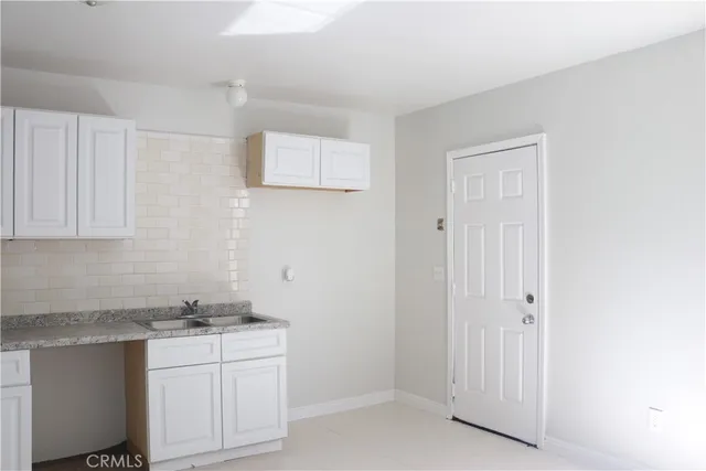 $2,100 | 1241 Canyon Road, San Bernardino, CA 92404