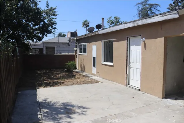 $2,100 | 1241 Canyon Road, San Bernardino, CA 92404