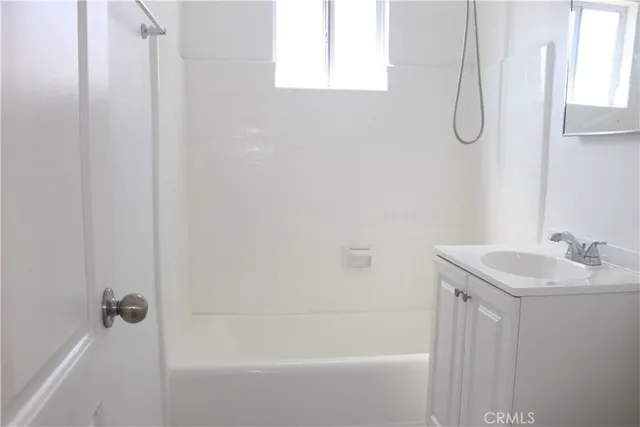 $2,100 | 1241 Canyon Road, San Bernardino, CA 92404