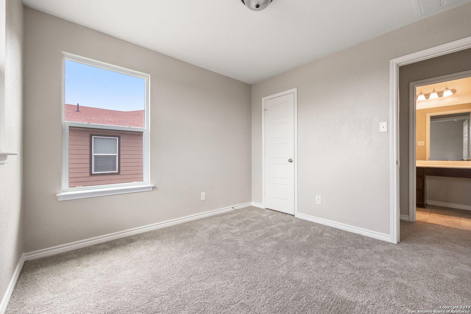 13314 Stetson Trail San Antonio, TX 78223 - Photo 12 of 16