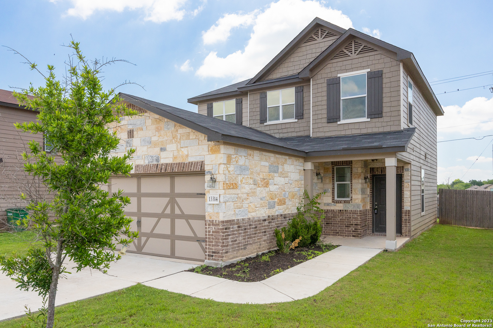 13314 Stetson Trail San Antonio, TX 78223 - Photo 2 of 16