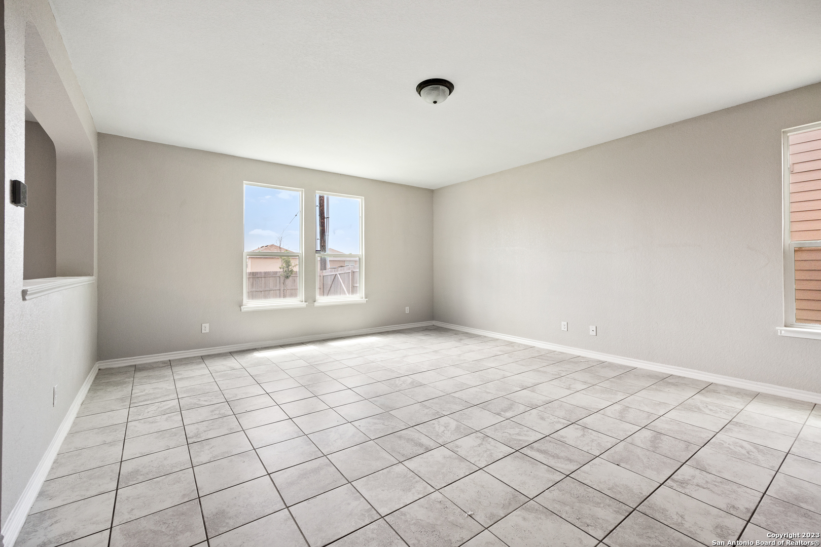 13314 Stetson Trail San Antonio, TX 78223 - Photo 5 of 16