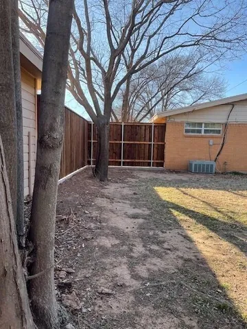 $1,450 | 2409 Utica Avenue, Lubbock, TX 79407