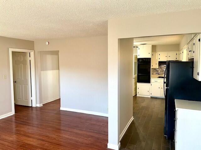 2409 Utica Avenue Lubbock, TX 79407 - Photo 5 of 22 Living Room 2
