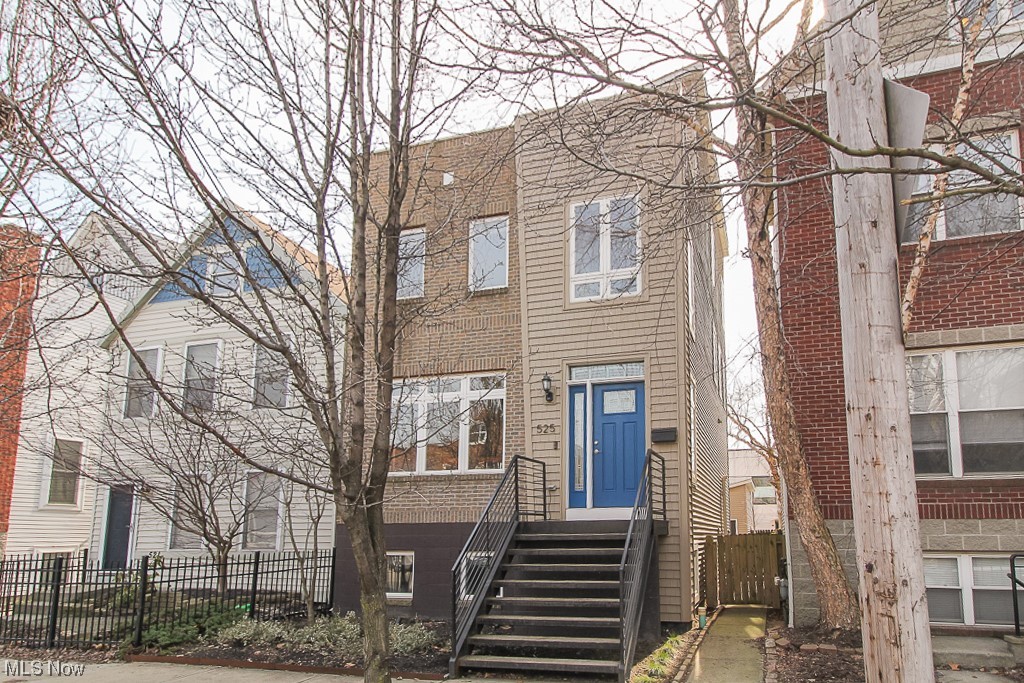 525 Literary Road Cleveland, OH 44113 - Photo 1 of 33 Gallery Image 1