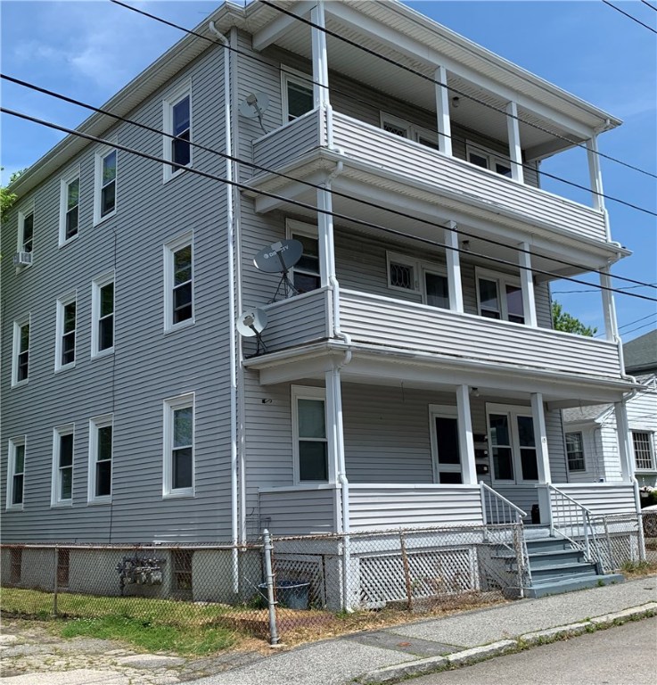 15 Roma Street Bristol, RI 02809 - Photo 2 of 22