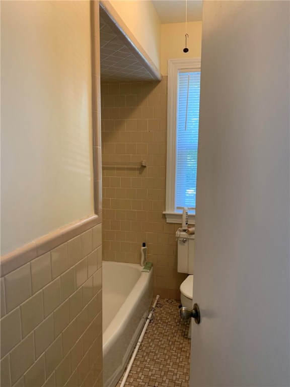 15 Roma Street Bristol, RI 02809 - Photo 7 of 22