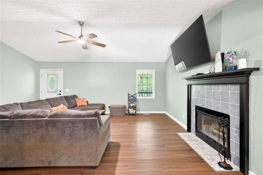 386 Ridgewood Drive Pendergrass, GA 30567 - Photo 9 of 50