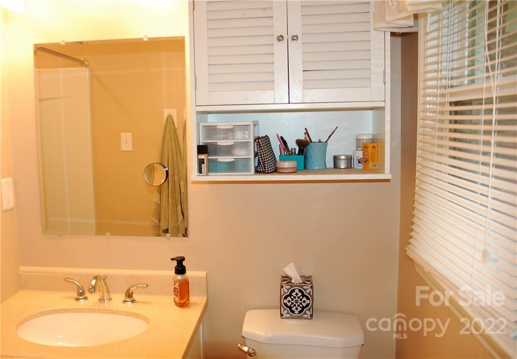 206 Clearbrook Road Matthews, NC 28105 - Photo 20 of 29 Gallery Image 20