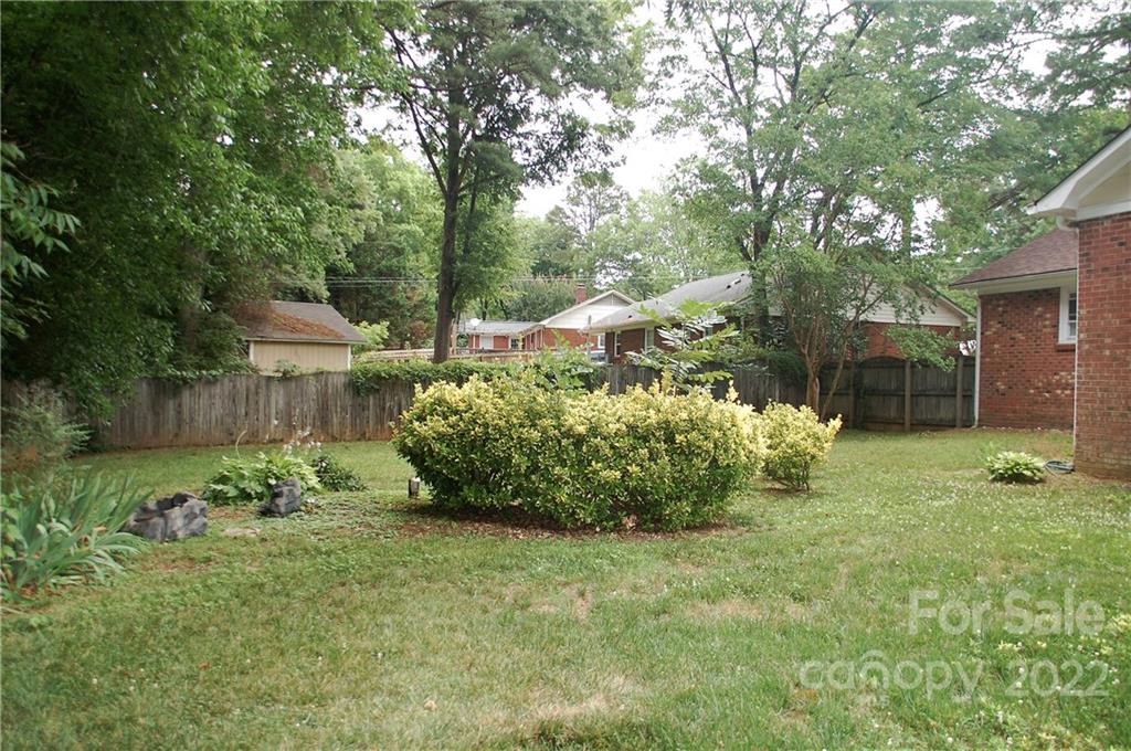 206 Clearbrook Road Matthews, NC 28105 - Photo 26 of 29 Gallery Image 26