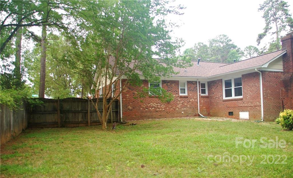 206 Clearbrook Road Matthews, NC 28105 - Photo 27 of 29 Gallery Image 27