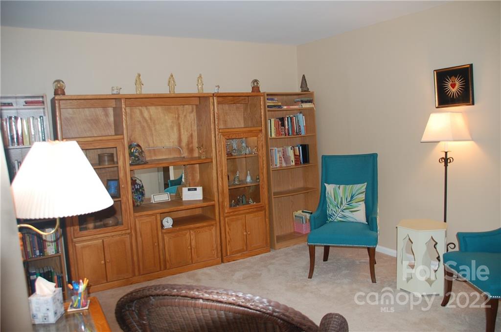 206 Clearbrook Road Matthews, NC 28105 - Photo 3 of 29 Gallery Image 3