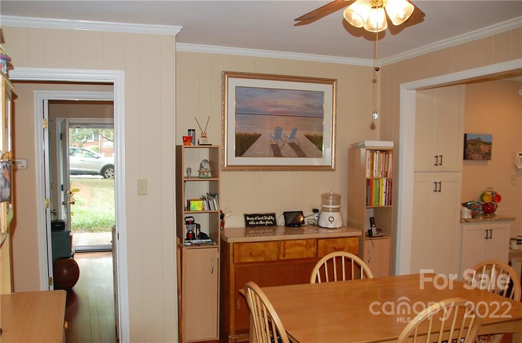 206 Clearbrook Road Matthews, NC 28105 - Photo 7 of 29 Gallery Image 7