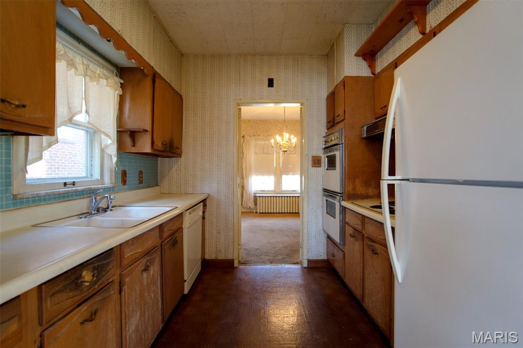 618 South Rock Hill Road Webster Groves, MO 63119 - Photo 5 of 7