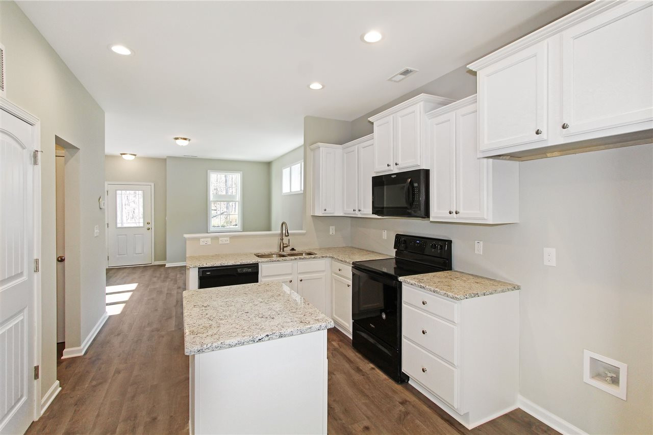 37 Yellow Jacket Ridge Clayton, NC 27520 - Photo 4 of 27 Kitchen