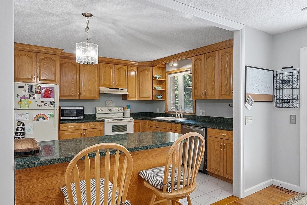 12 Patricia Road Westminster, MA 01473 - Photo 13 of 42