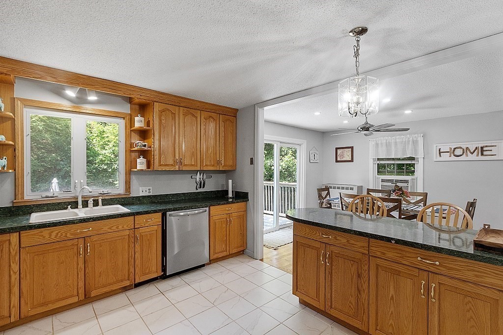 12 Patricia Road Westminster, MA 01473 - Photo 15 of 42