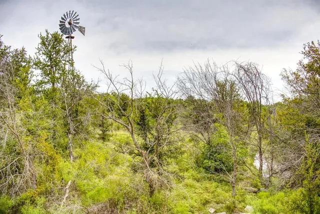 a view of yard and ocean view