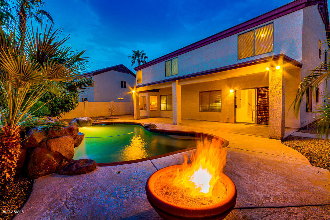 988 South Roles Drive Gilbert, AZ 85296 - Photo 49 of 72 51-Rolls