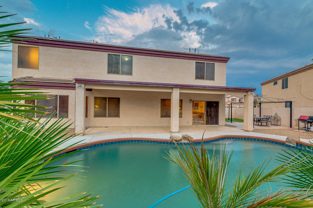 988 South Roles Drive Gilbert, AZ 85296 - Photo 62 of 72 64-Rolls