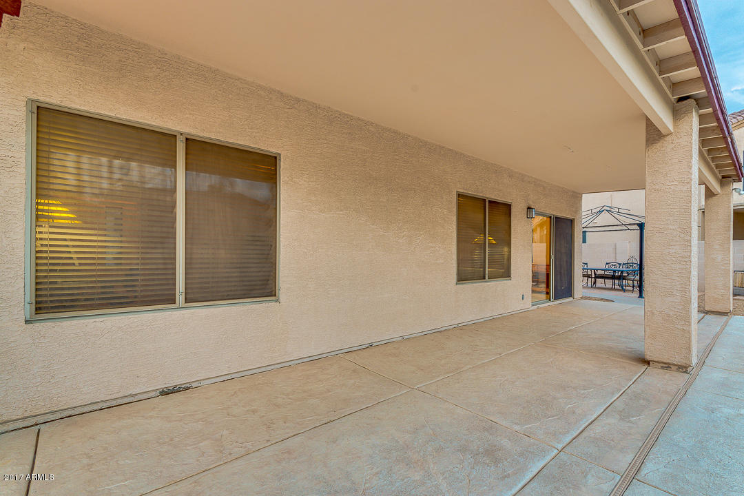 988 South Roles Drive Gilbert, AZ 85296 - Photo 70 of 72 72-Rolls