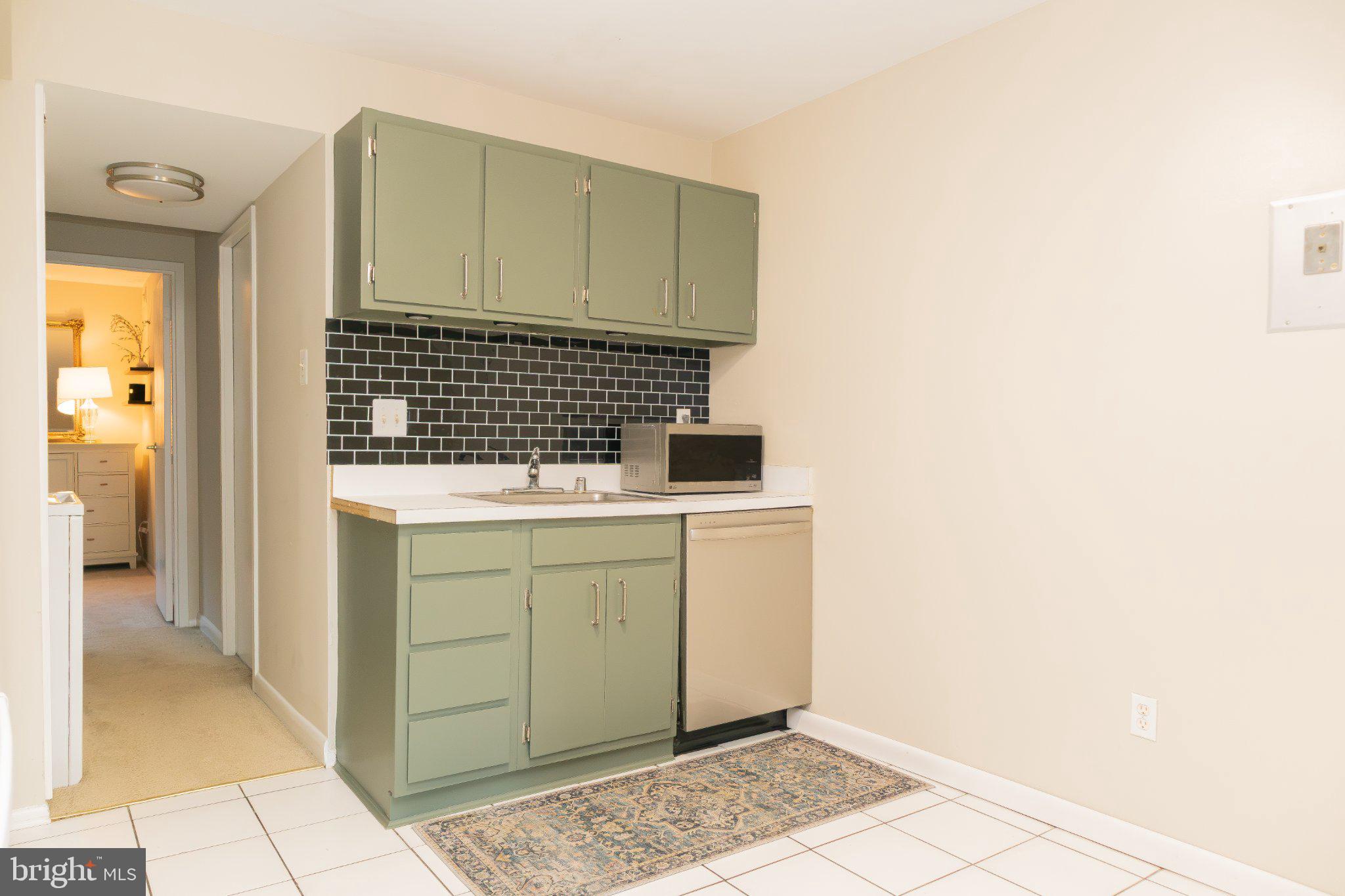 2016 Colts Neck Road, Unit 9/1A Reston, VA 20191 - Photo 11 of 20 Kitchen