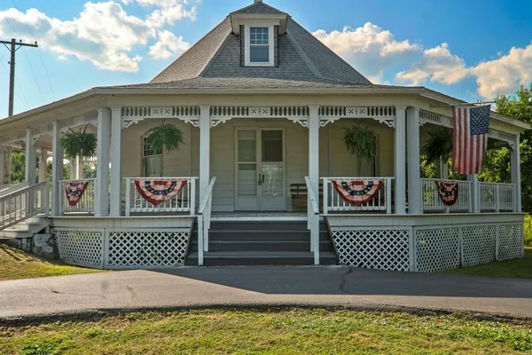 $324,900 | 232 North Main Street, Cambridge Springs, PA 16403