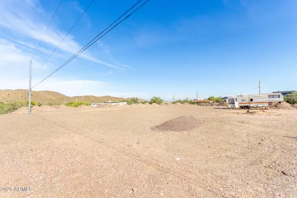 $300,000 | 11620 South 37th Avenue, Unit 15, Laveen, AZ 85339