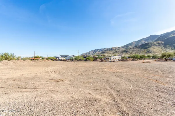 $300,000 | 11620 South 37th Avenue, Unit 15, Laveen, AZ 85339