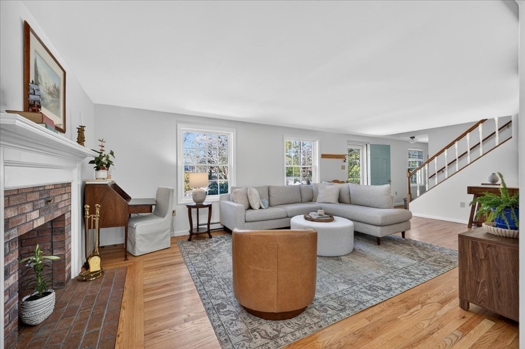47 Cherry Tree Road Barnstable, MA 02635 - Photo 3 of 25
