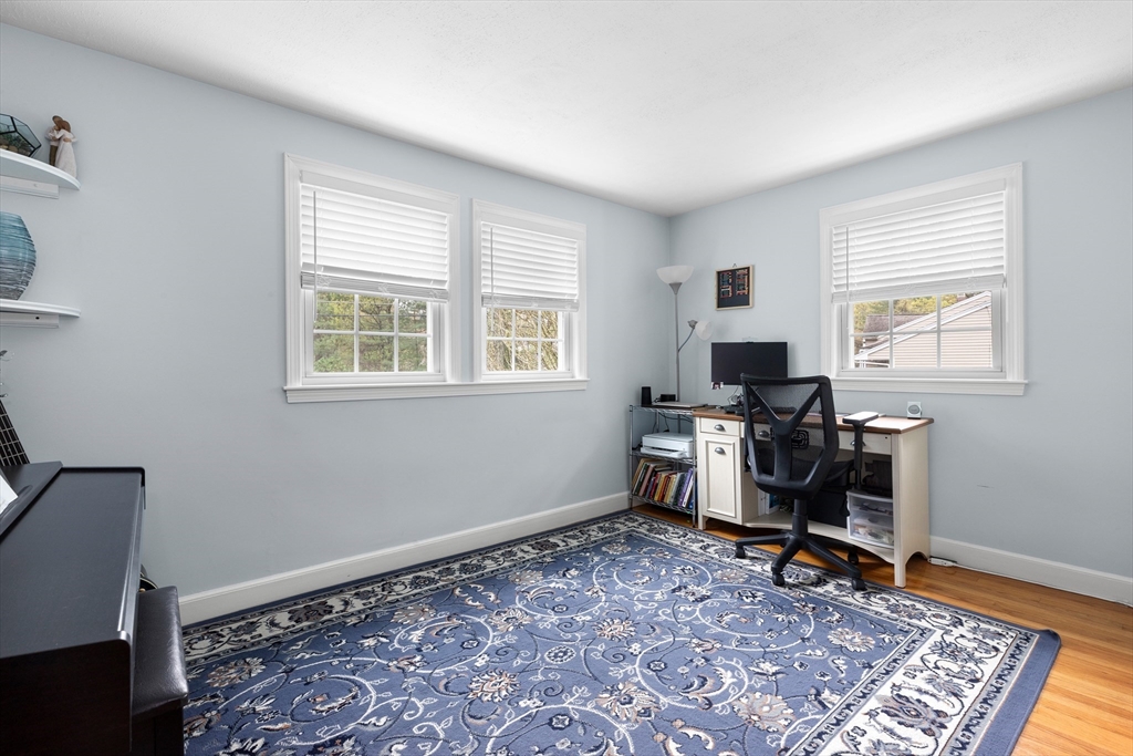 111 Locke Road Chelmsford, MA 01824 - Photo 15 of 28