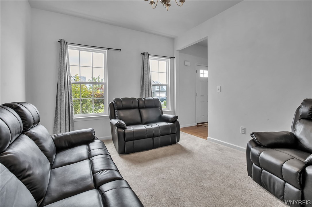 4938 Cloverleaf Lane Pendleton, NY 14094 - Photo 10 of 49