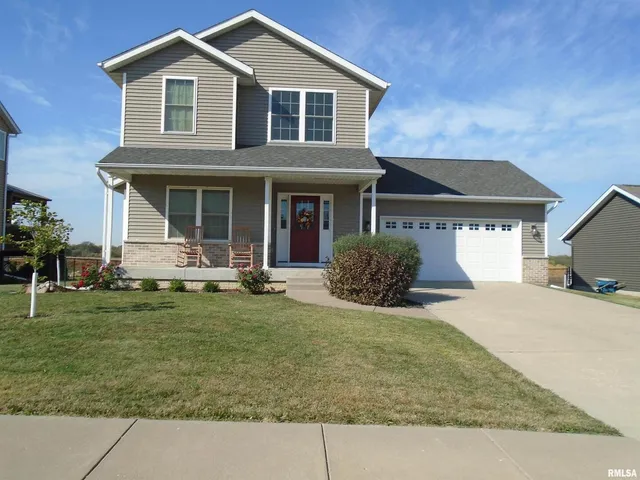 $345,000 | 119 14th Avenue, De Witt, IA 52742