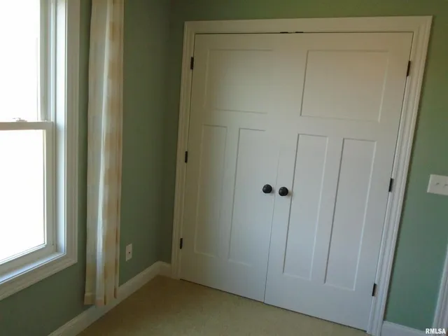 $345,000 | 119 14th Avenue, De Witt, IA 52742