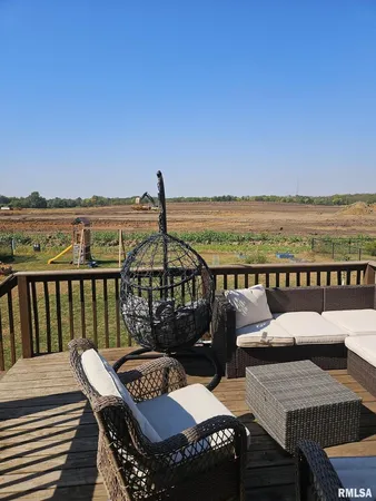 $340,000 | 119 14th Avenue, De Witt, IA 52742