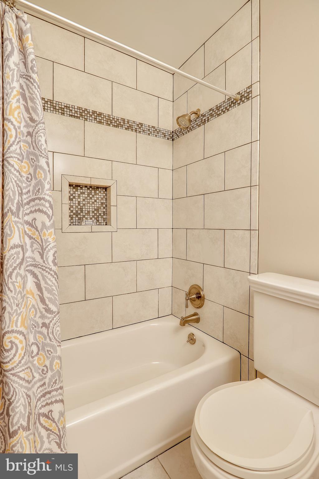 1613 Chester Mill Road Silver Spring, MD 20906 - Photo 27 of 38 Upstairs bath