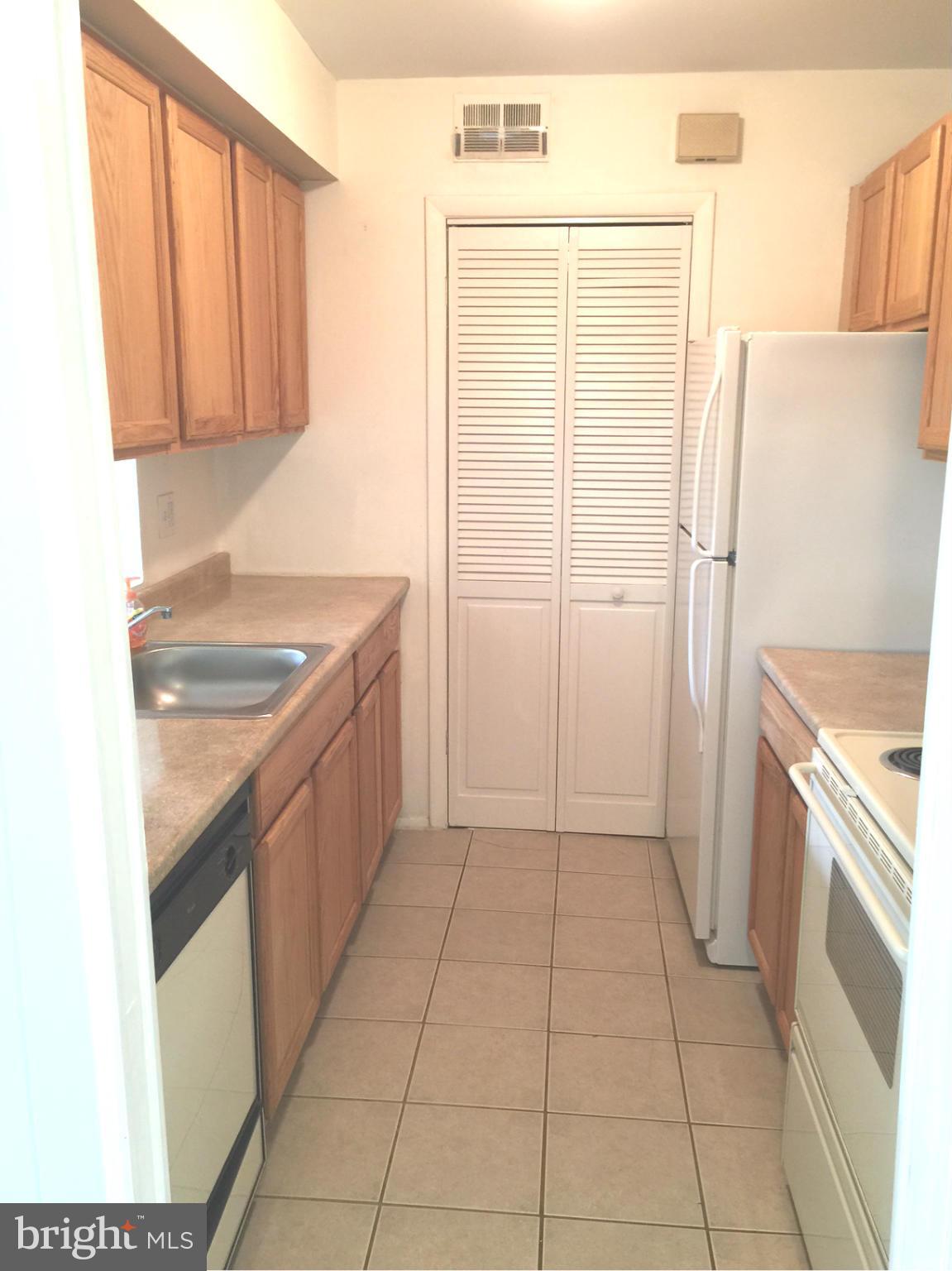 125 Hammershire Road, Unit C Reisterstown, MD 21136 - Photo 13 of 30 Kitchen-tile floor