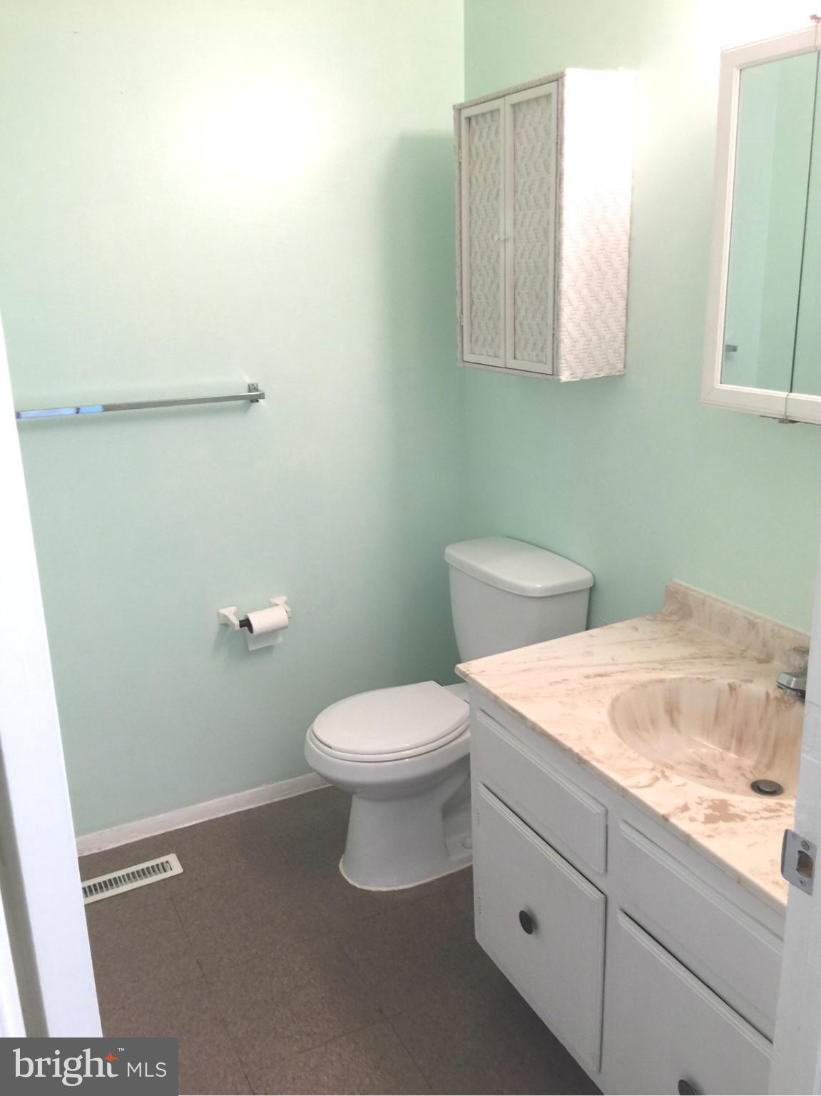125 Hammershire Road, Unit C Reisterstown, MD 21136 - Photo 20 of 30 Bath
