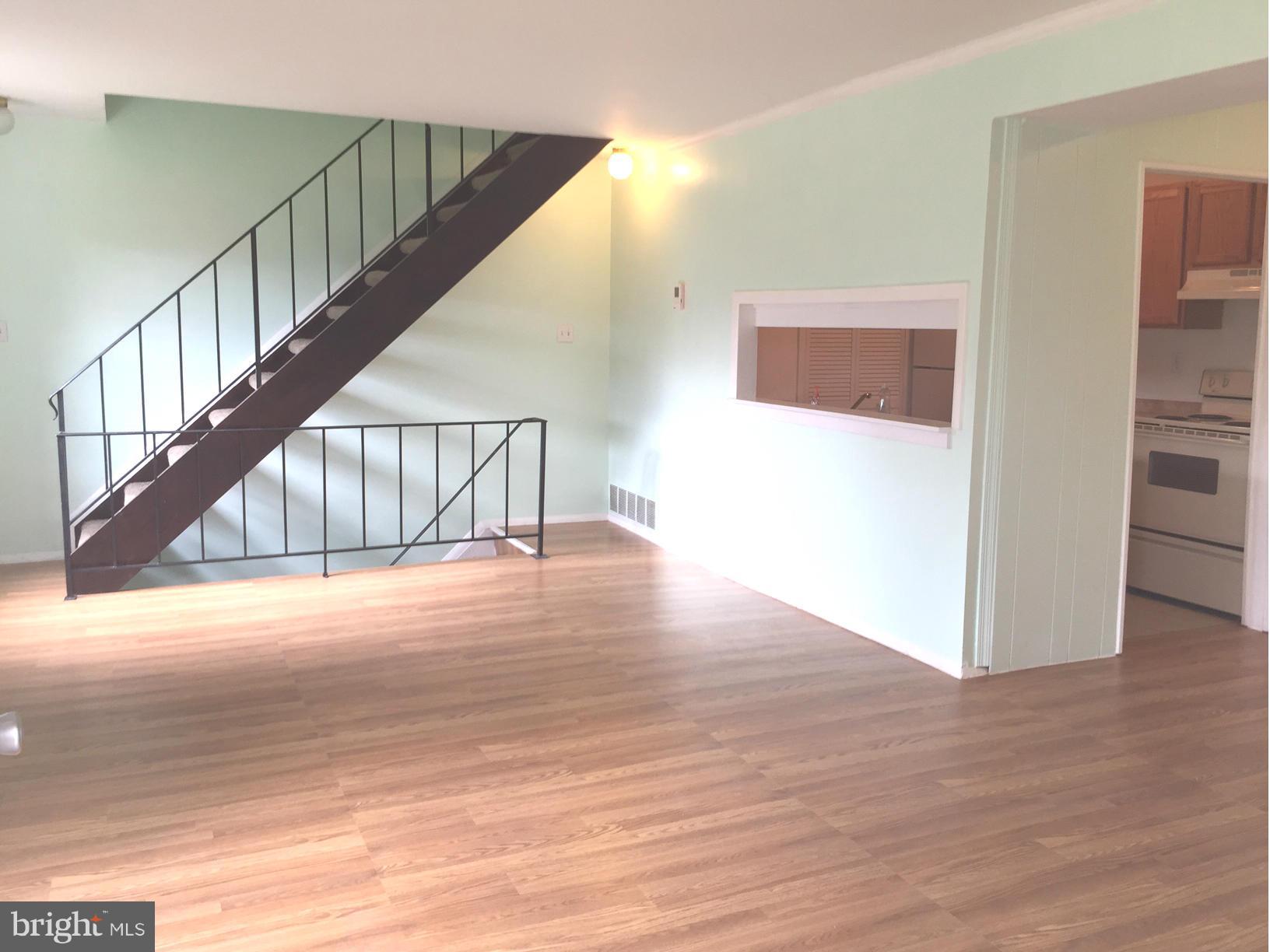 125 Hammershire Road, Unit C Reisterstown, MD 21136 - Photo 8 of 30 Family Room-new Pergo floor