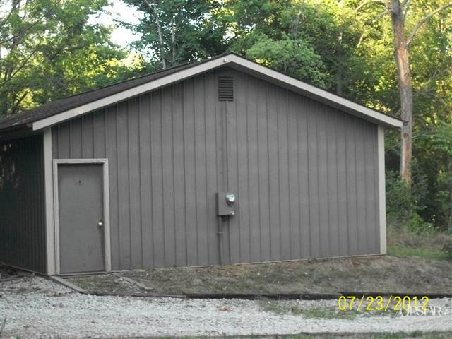 6792 Wabash Road Huntington, IN 46750 - Photo 4 of 20 Gallery Image 4